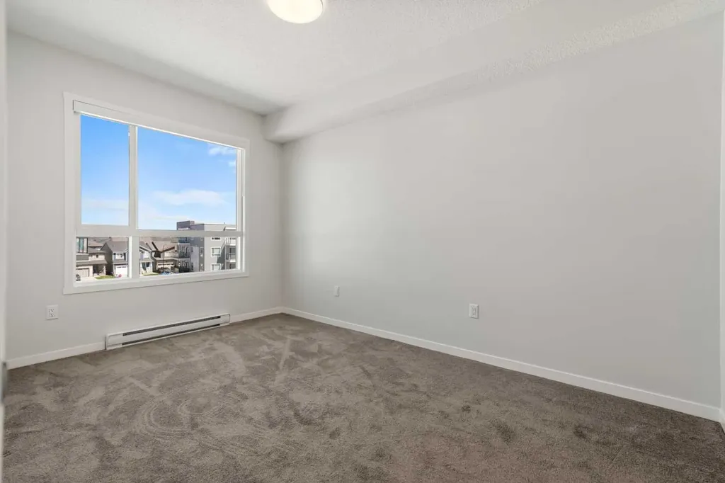 33 Carringham Gate NW Calgary AB T3P2H6