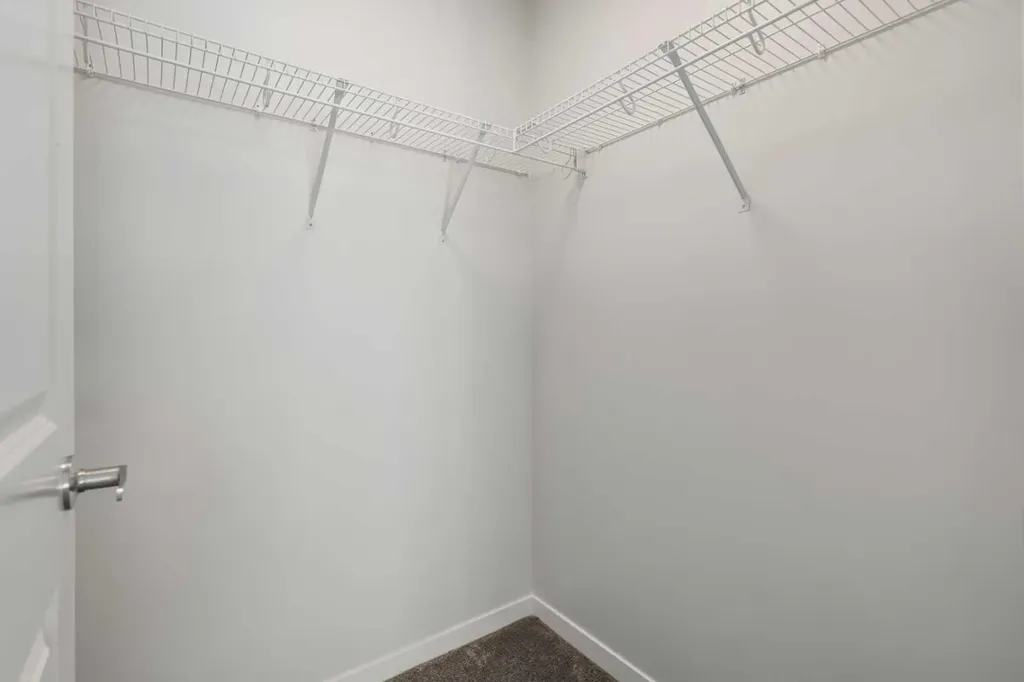 33 Carringham Gate NW Calgary AB T3P2H6