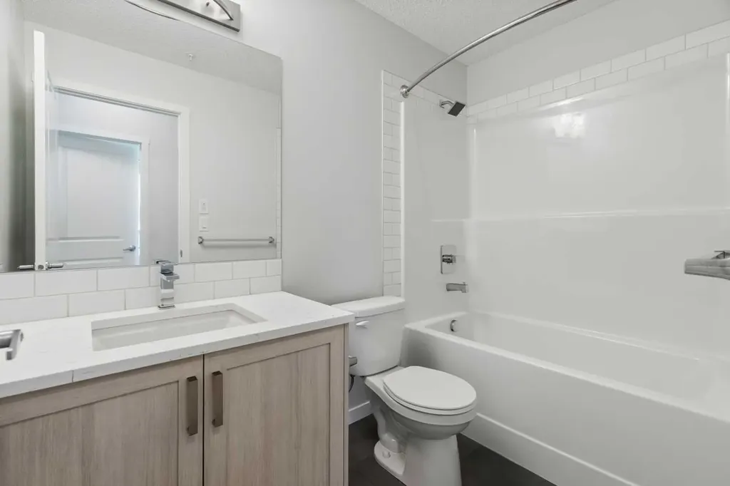 33 Carringham Gate NW Calgary AB T3P2H6