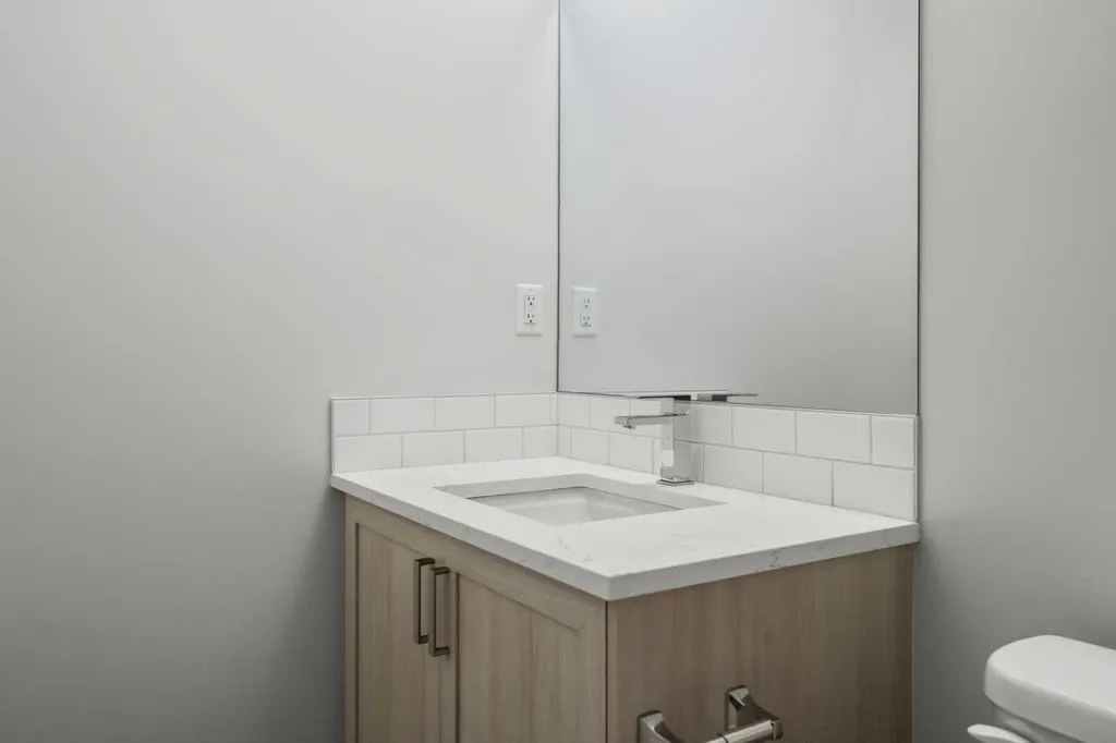 33 Carringham Gate NW Calgary AB T3P2H6