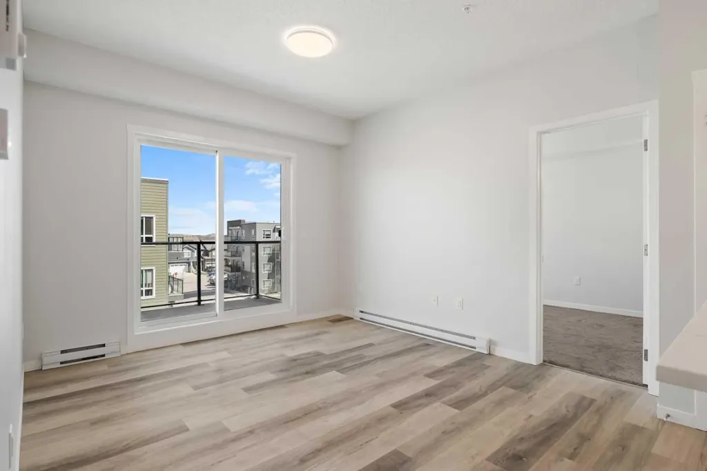 33 Carringham Gate NW Calgary AB T3P2H6