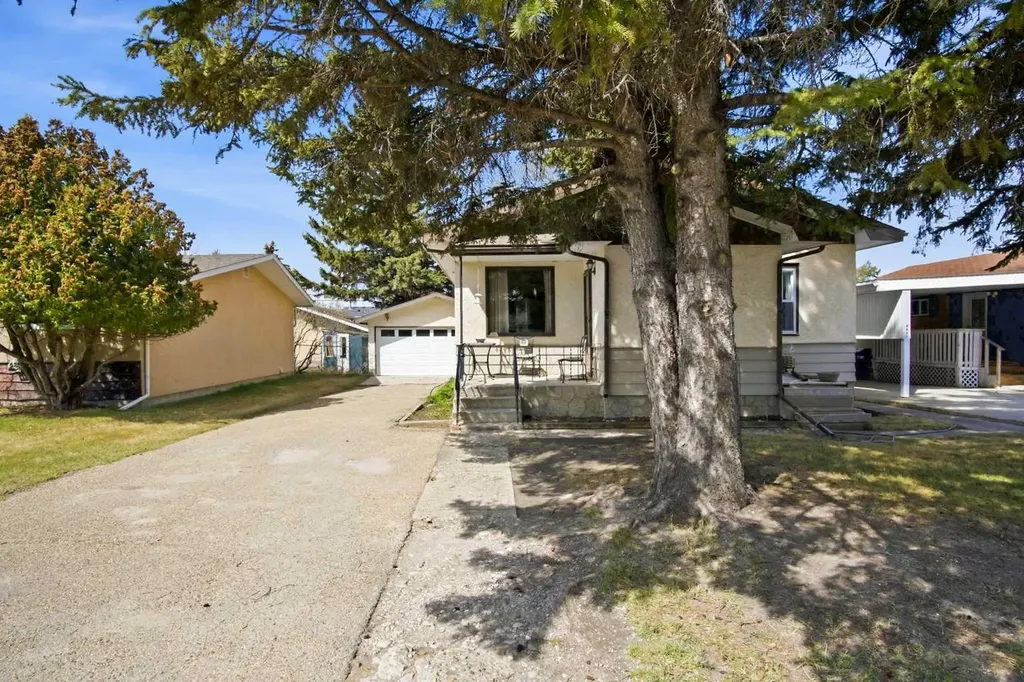 4306 55 Avenue Olds AB T4H 1B5