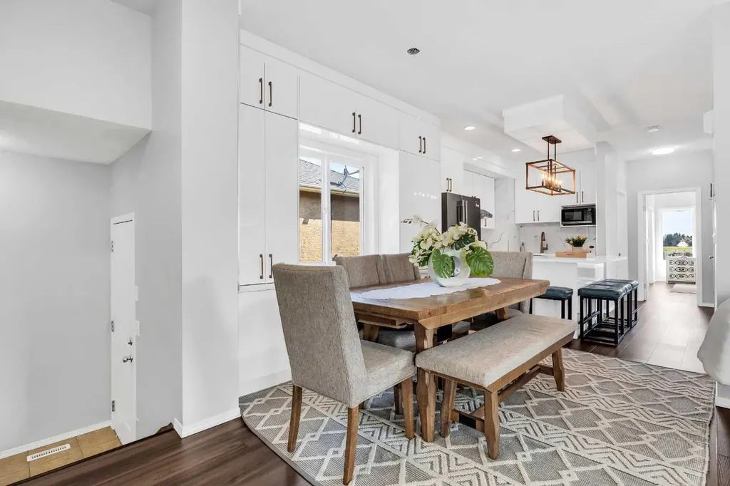 539 East Lakeview Place Chestermere AB T1X 0A3