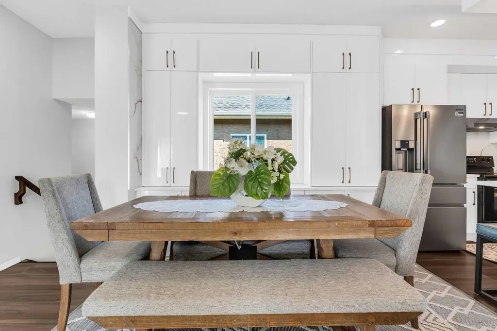 539 East Lakeview Place Chestermere AB T1X 0A3