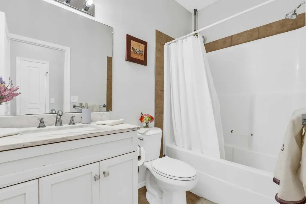 539 East Lakeview Place Chestermere AB T1X 0A3