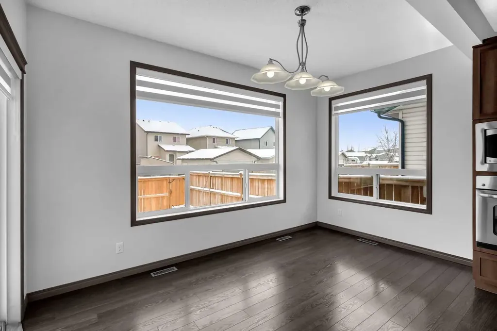 1121 Kingston Crescent SE Airdrie AB T4A0G1