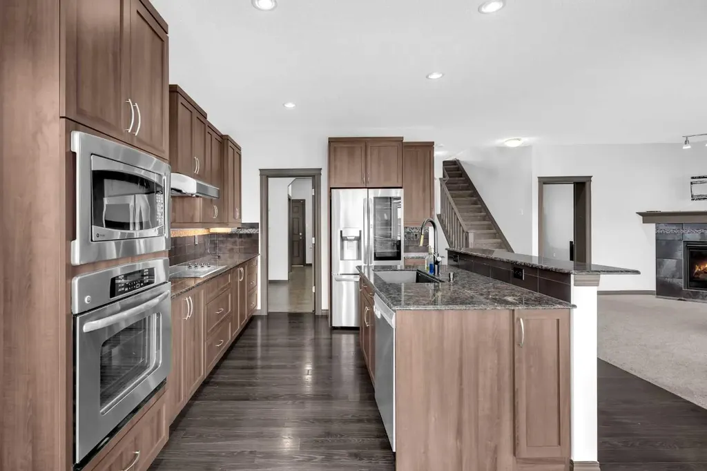 1121 Kingston Crescent SE Airdrie AB T4A0G1