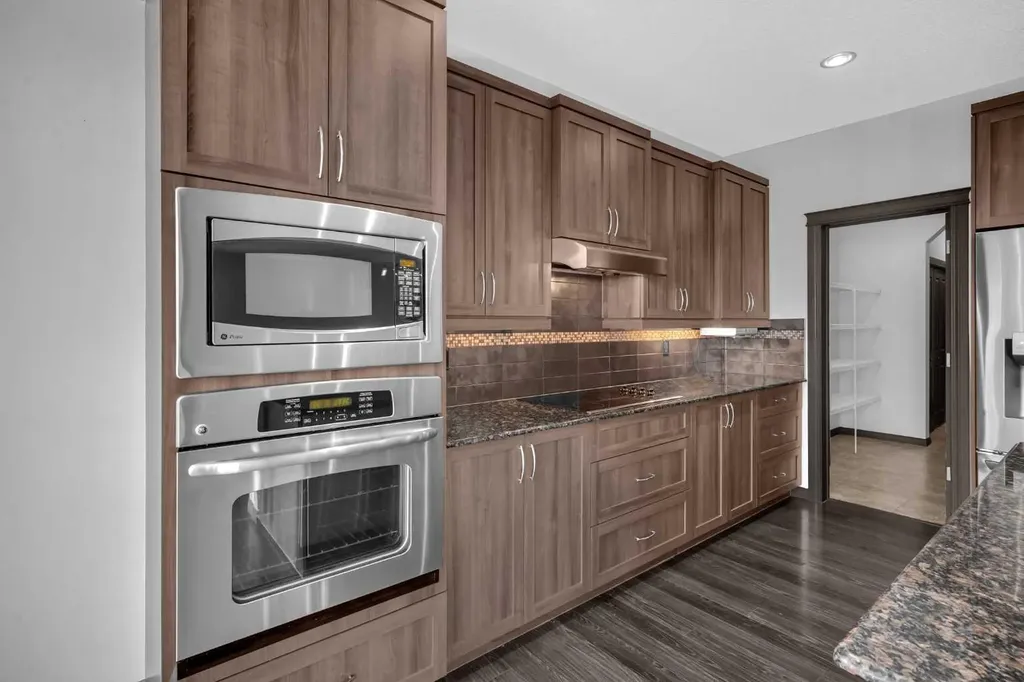 1121 Kingston Crescent SE Airdrie AB T4A0G1
