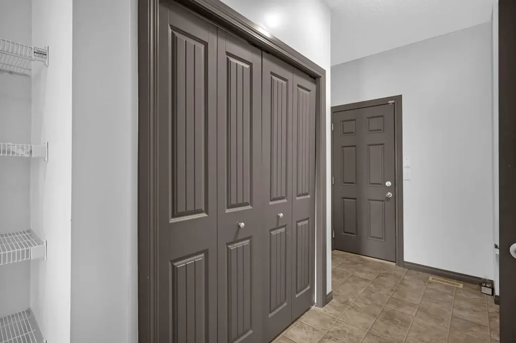 1121 Kingston Crescent SE Airdrie AB T4A0G1