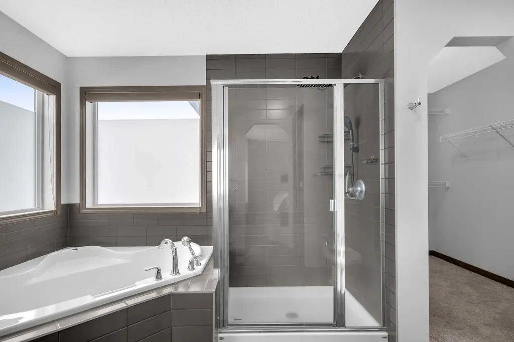 1121 Kingston Crescent SE Airdrie AB T4A0G1