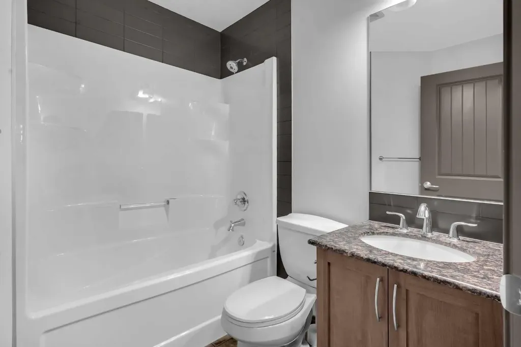 1121 Kingston Crescent SE Airdrie AB T4A0G1