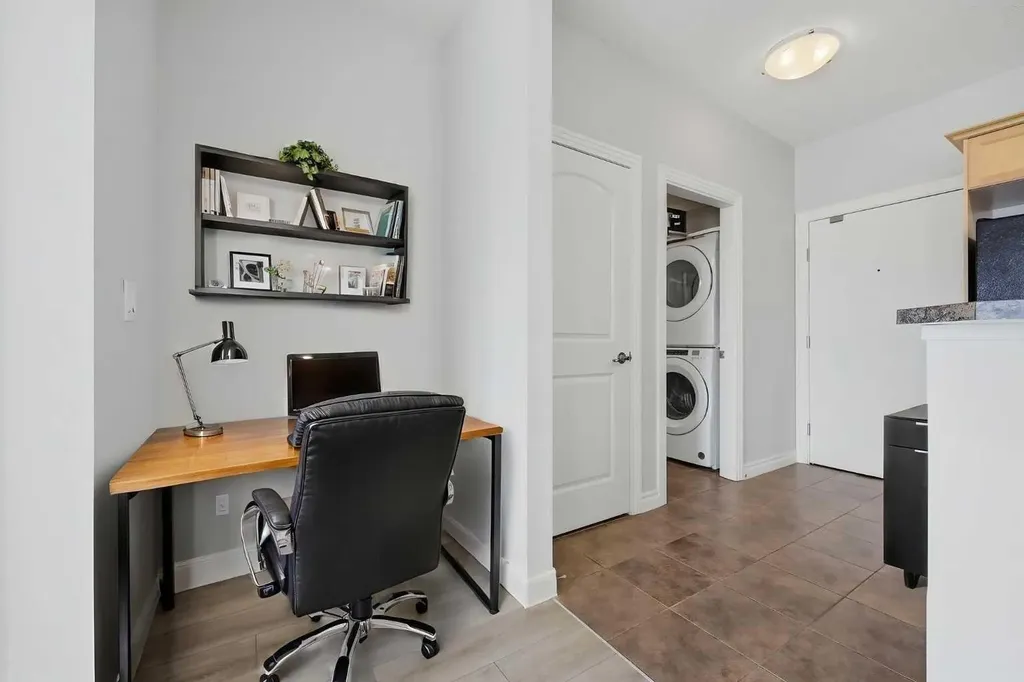 60 Royal Oak Plaza NW Calgary AB T3G 0A7