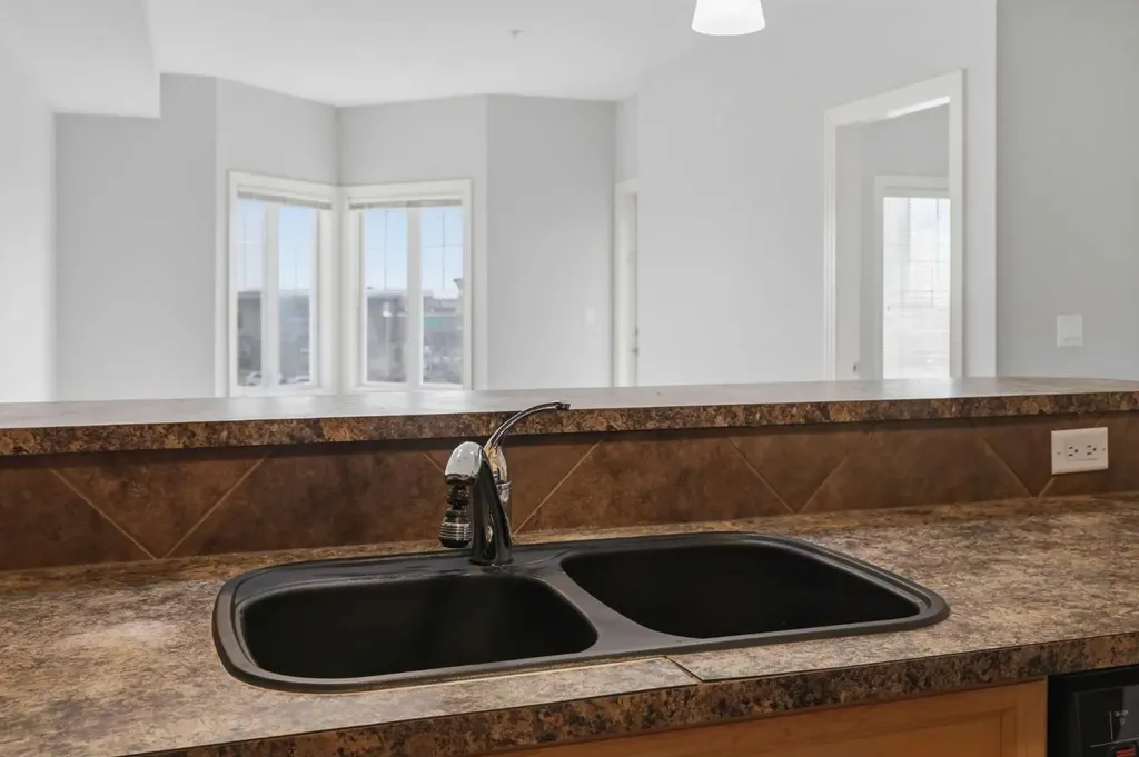 60 Royal Oak Plaza NW Calgary AB T3G 0A7