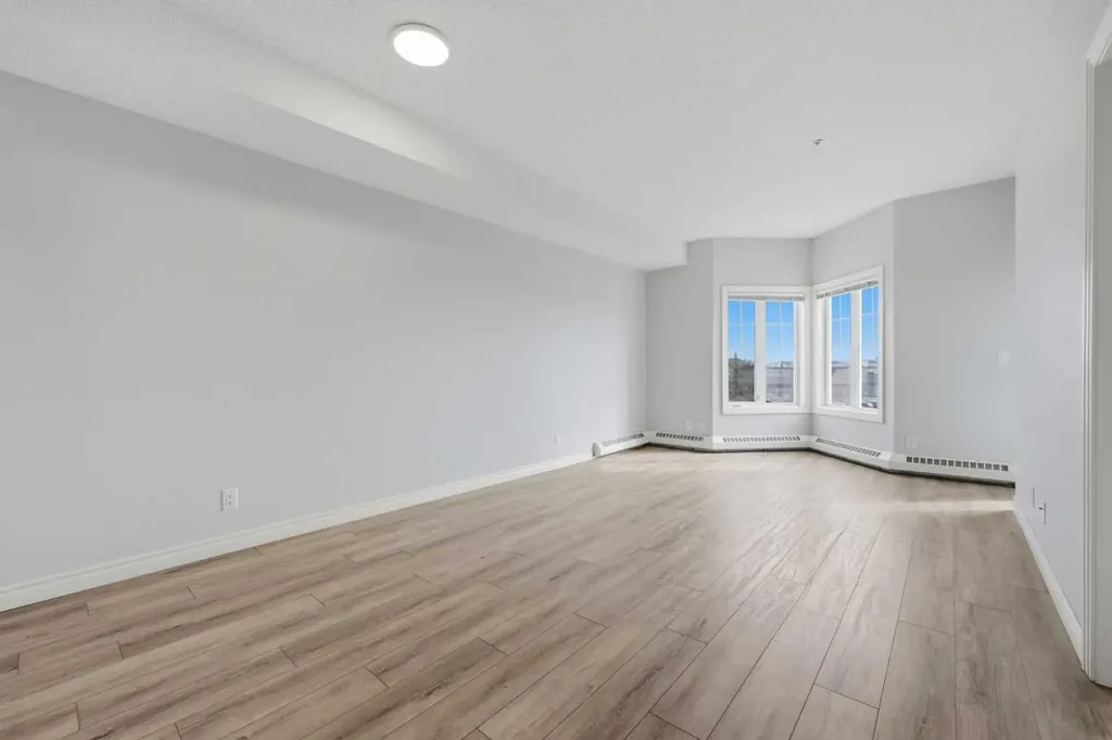 60 Royal Oak Plaza NW Calgary AB T3G 0A7