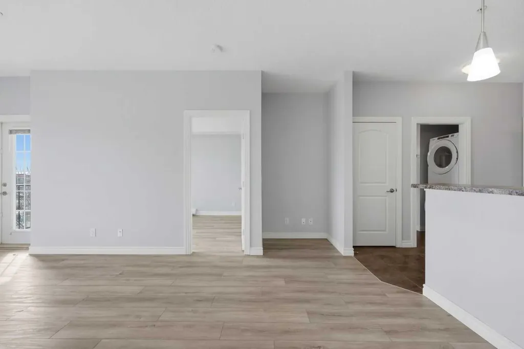 60 Royal Oak Plaza NW Calgary AB T3G 0A7