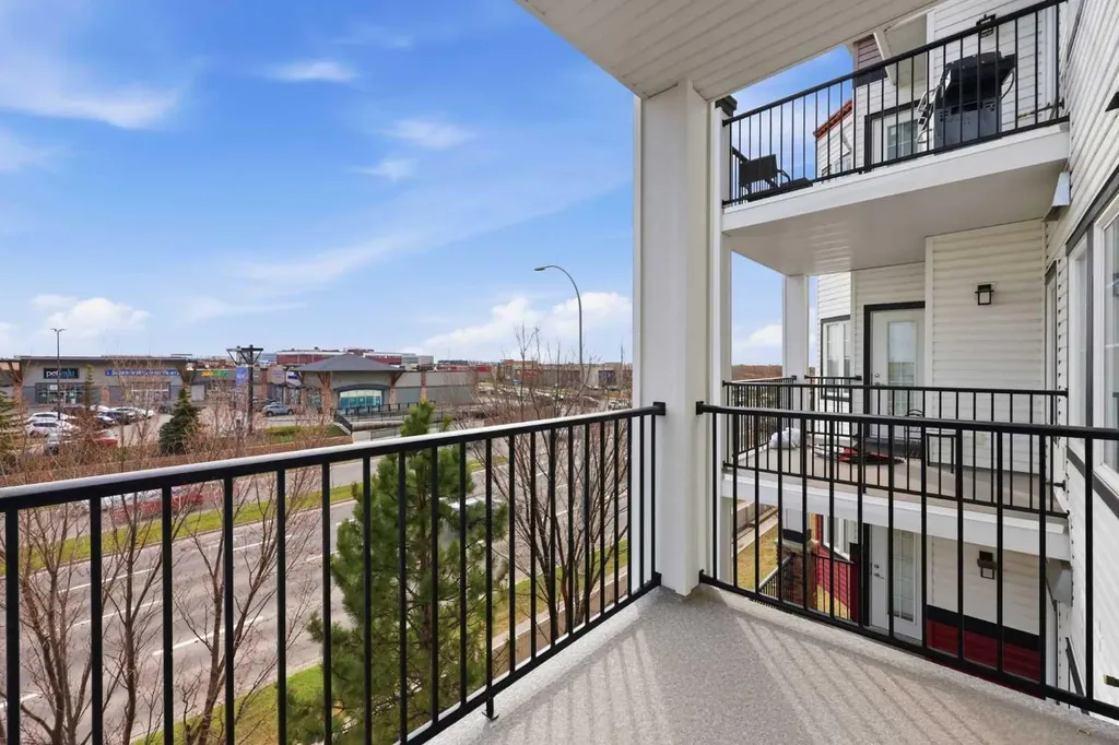 60 Royal Oak Plaza NW Calgary AB T3G 0A7