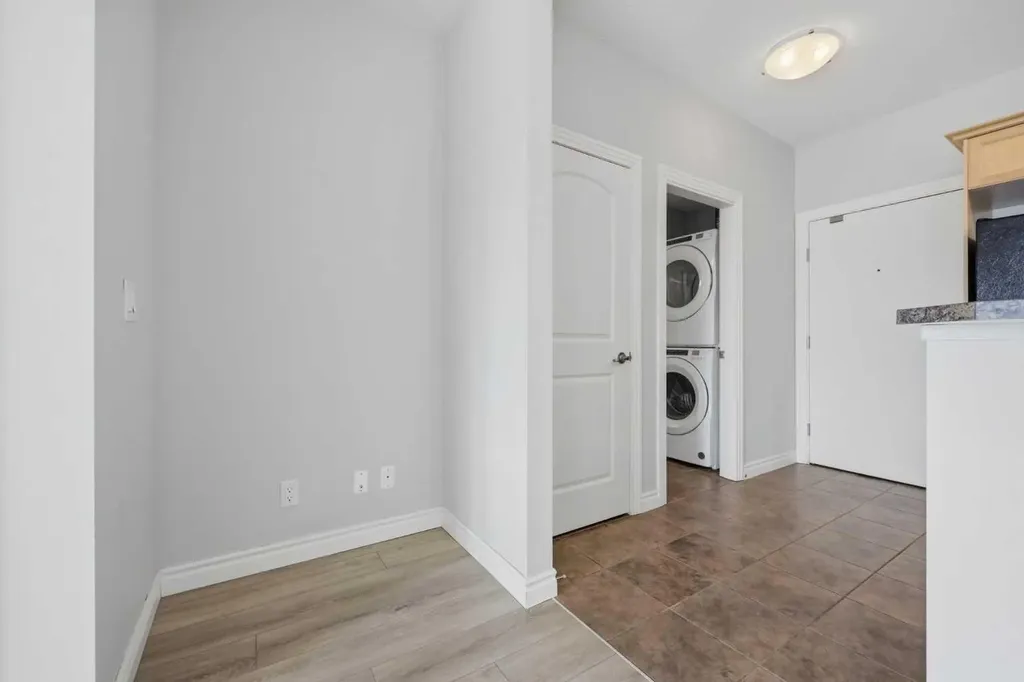 60 Royal Oak Plaza NW Calgary AB T3G 0A7