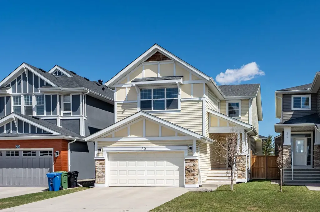 30 Redstone Parade NE Calgary AB T3N 0J7