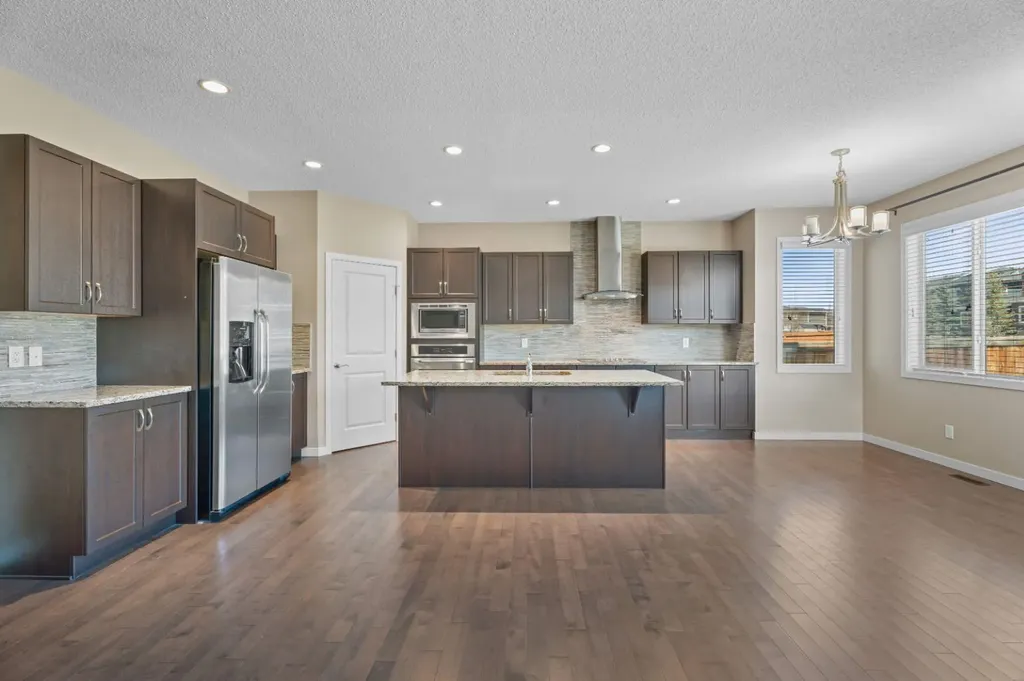 30 Redstone Parade NE Calgary AB T3N 0J7