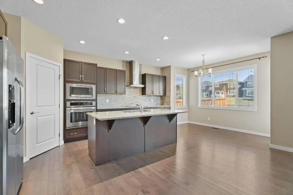 30 Redstone Parade NE Calgary AB T3N 0J7