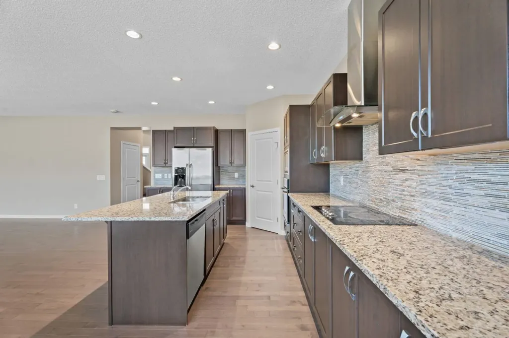 30 Redstone Parade NE Calgary AB T3N 0J7