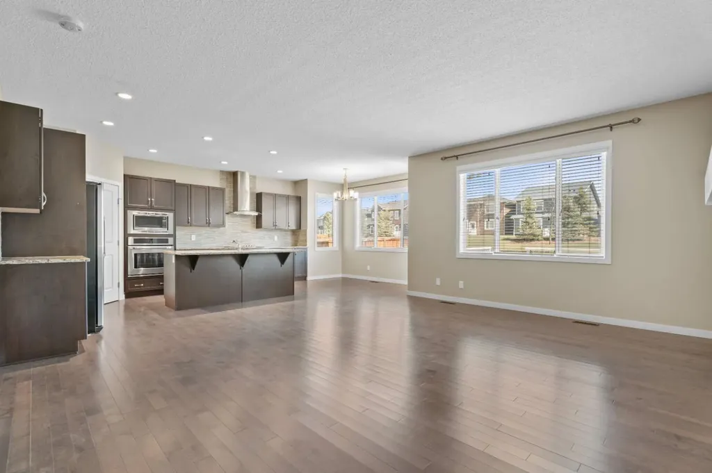30 Redstone Parade NE Calgary AB T3N 0J7