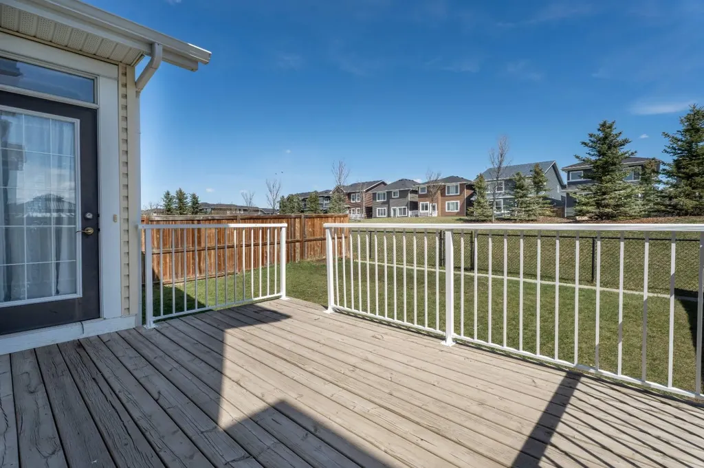 30 Redstone Parade NE Calgary AB T3N 0J7