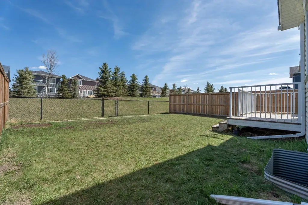 30 Redstone Parade NE Calgary AB T3N 0J7