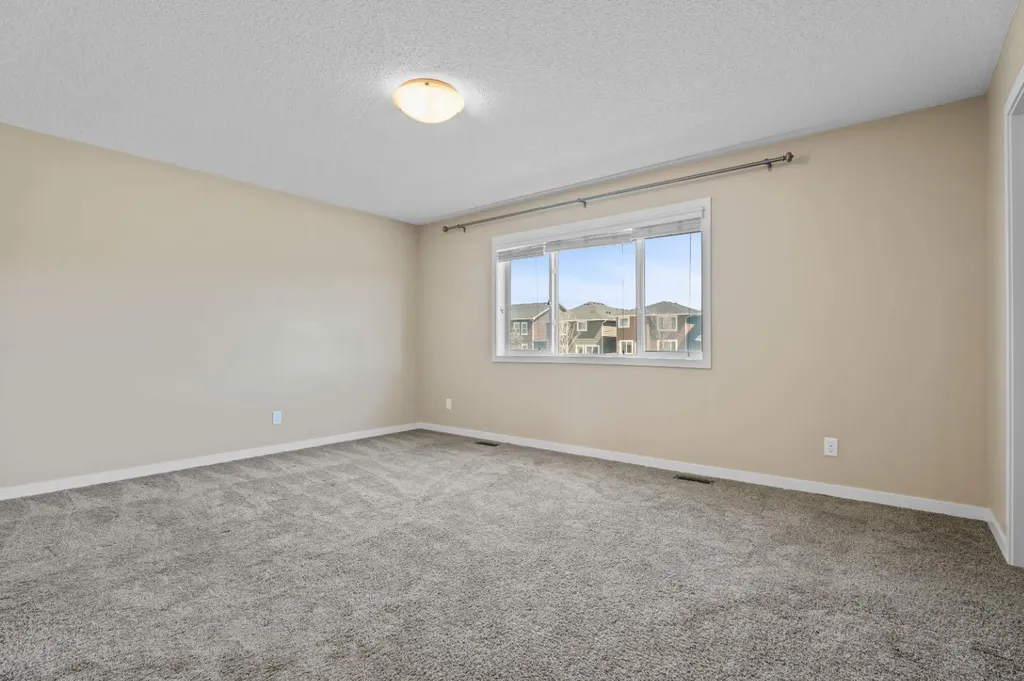 30 Redstone Parade NE Calgary AB T3N 0J7