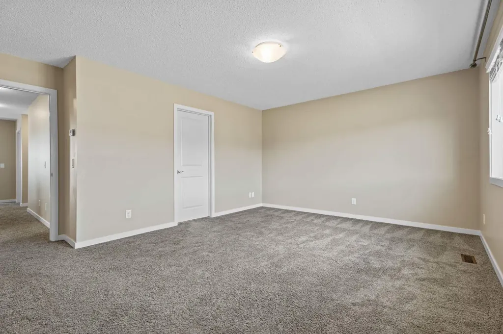30 Redstone Parade NE Calgary AB T3N 0J7
