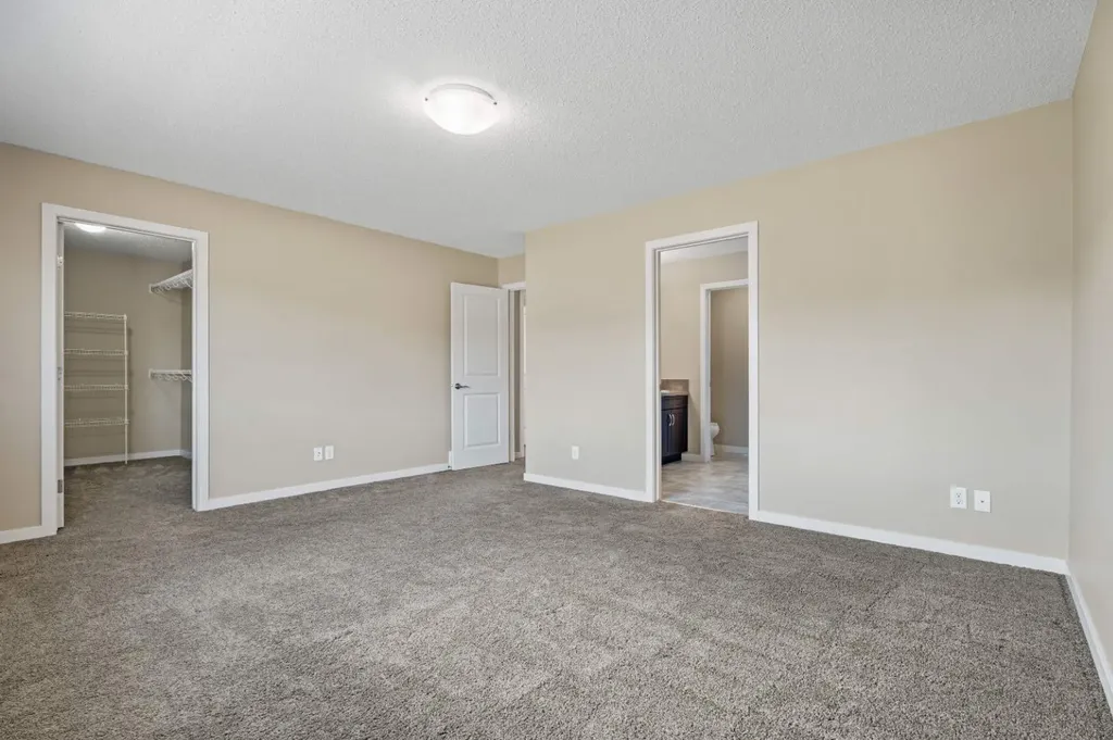 30 Redstone Parade NE Calgary AB T3N 0J7