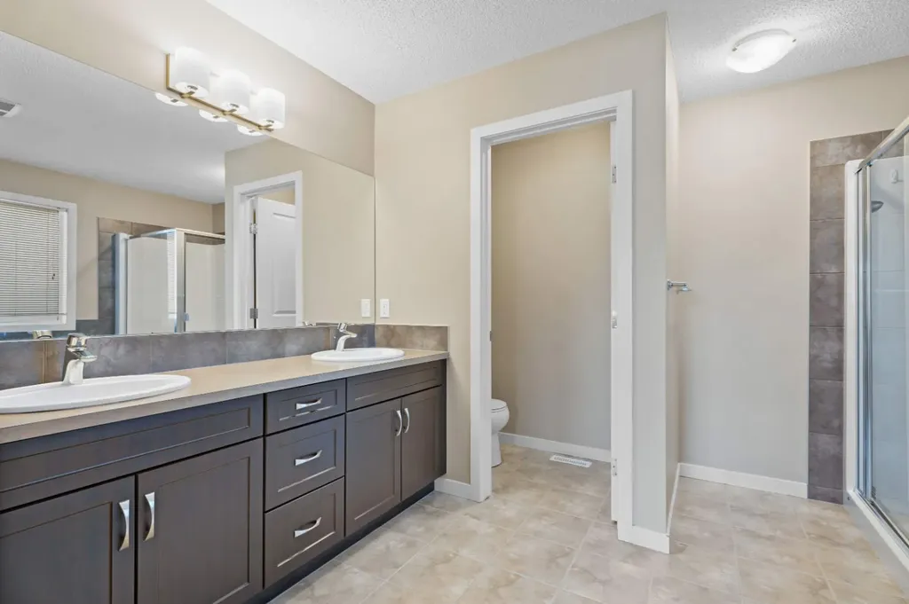 30 Redstone Parade NE Calgary AB T3N 0J7