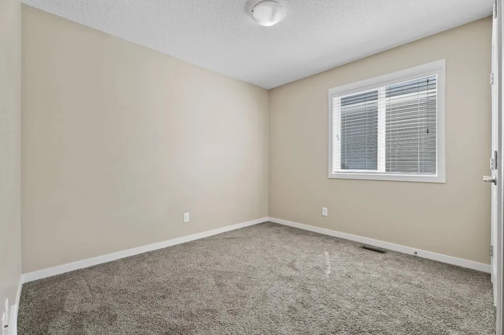 30 Redstone Parade NE Calgary AB T3N 0J7