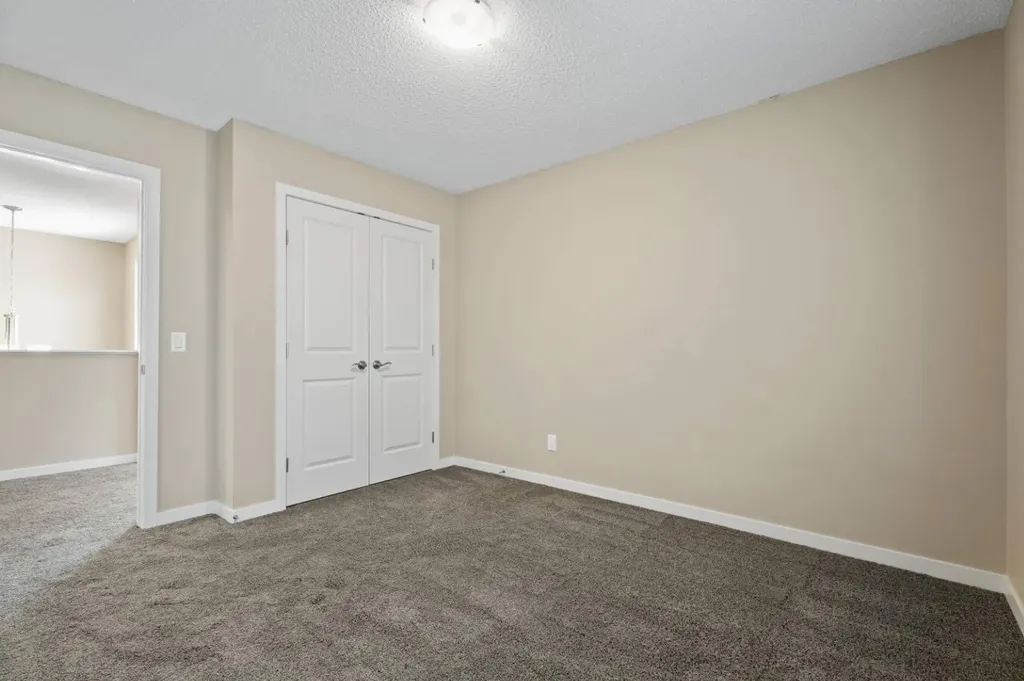30 Redstone Parade NE Calgary AB T3N 0J7