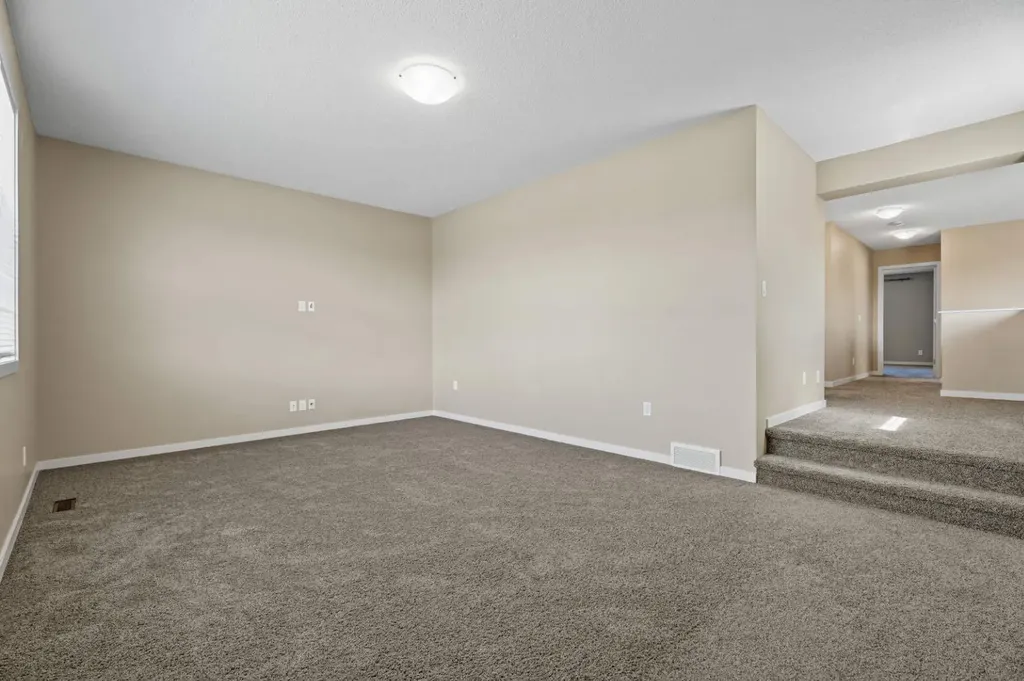 30 Redstone Parade NE Calgary AB T3N 0J7