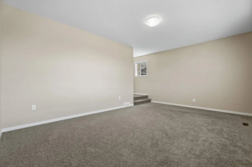 30 Redstone Parade NE Calgary AB T3N 0J7