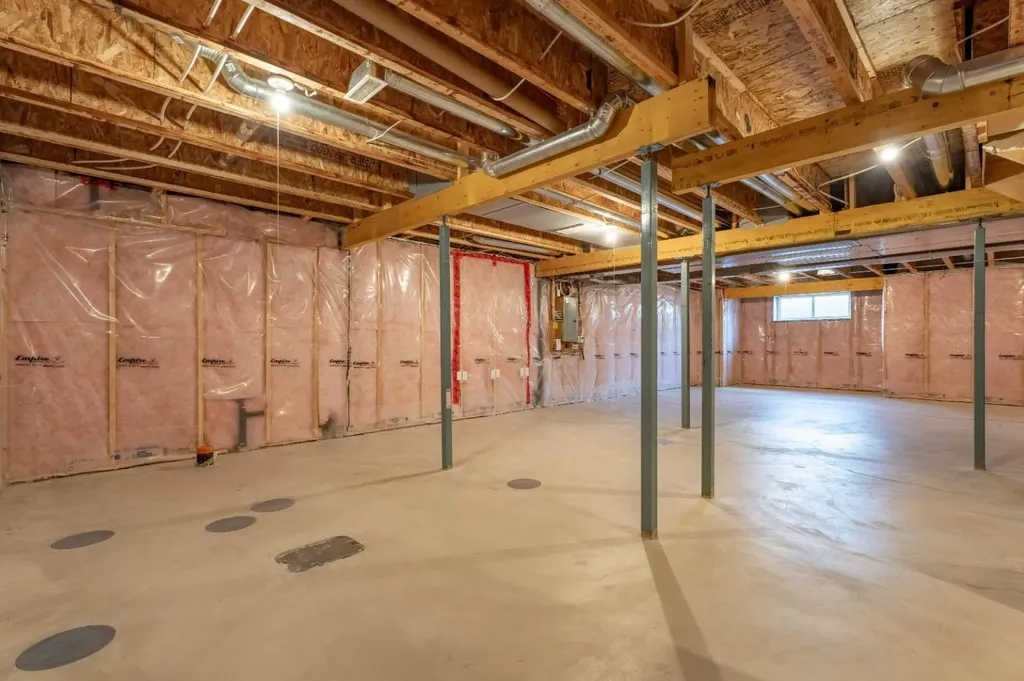 30 Redstone Parade NE Calgary AB T3N 0J7
