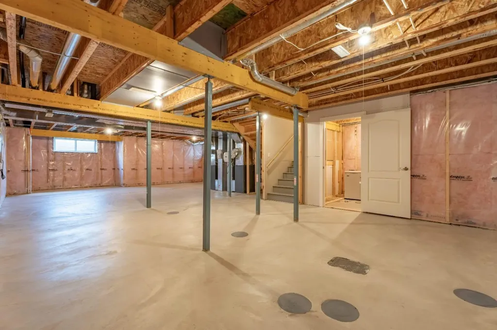 30 Redstone Parade NE Calgary AB T3N 0J7