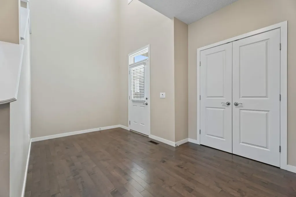 30 Redstone Parade NE Calgary AB T3N 0J7