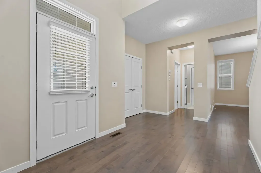 30 Redstone Parade NE Calgary AB T3N 0J7