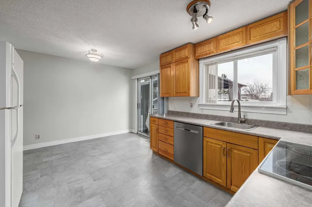 115 Ogden Way SE Calgary AB T2C 1V9