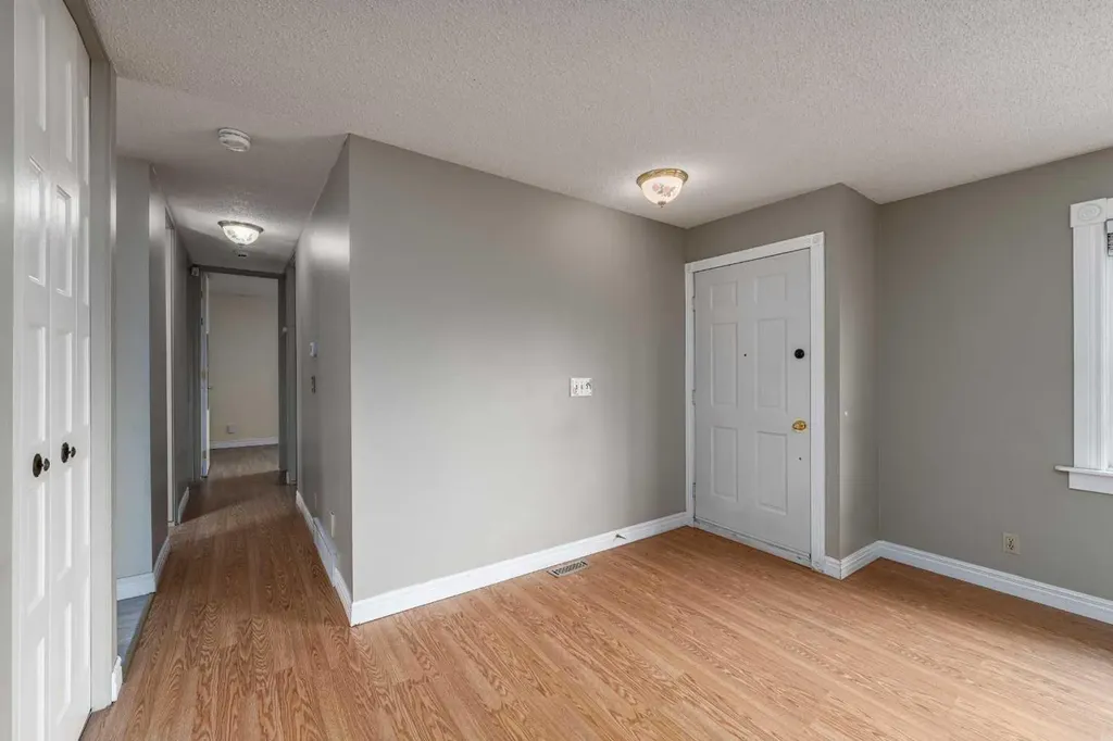 115 Ogden Way SE Calgary AB T2C 1V9