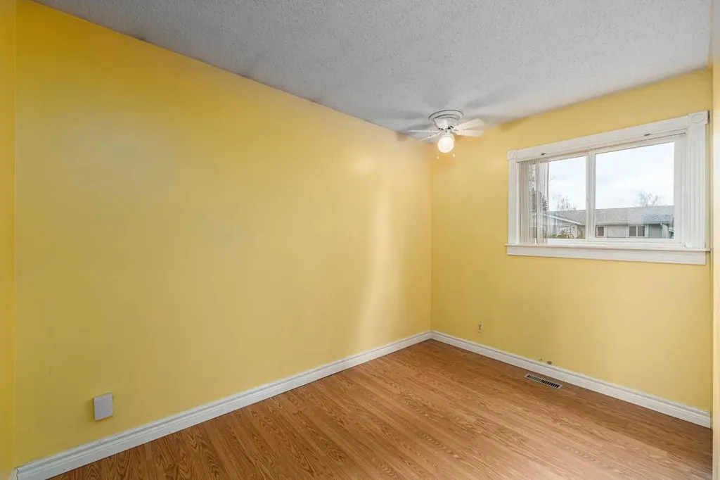 115 Ogden Way SE Calgary AB T2C 1V9