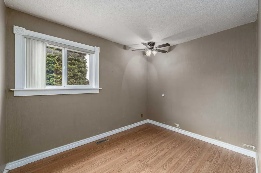 115 Ogden Way SE Calgary AB T2C 1V9