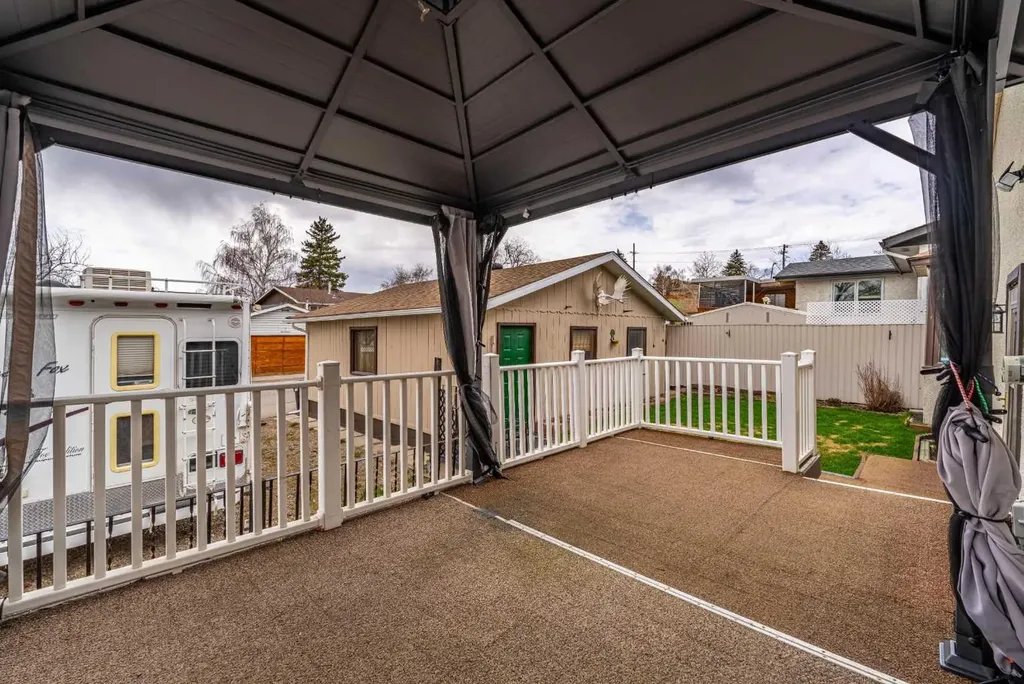 115 Ogden Way SE Calgary AB T2C 1V9