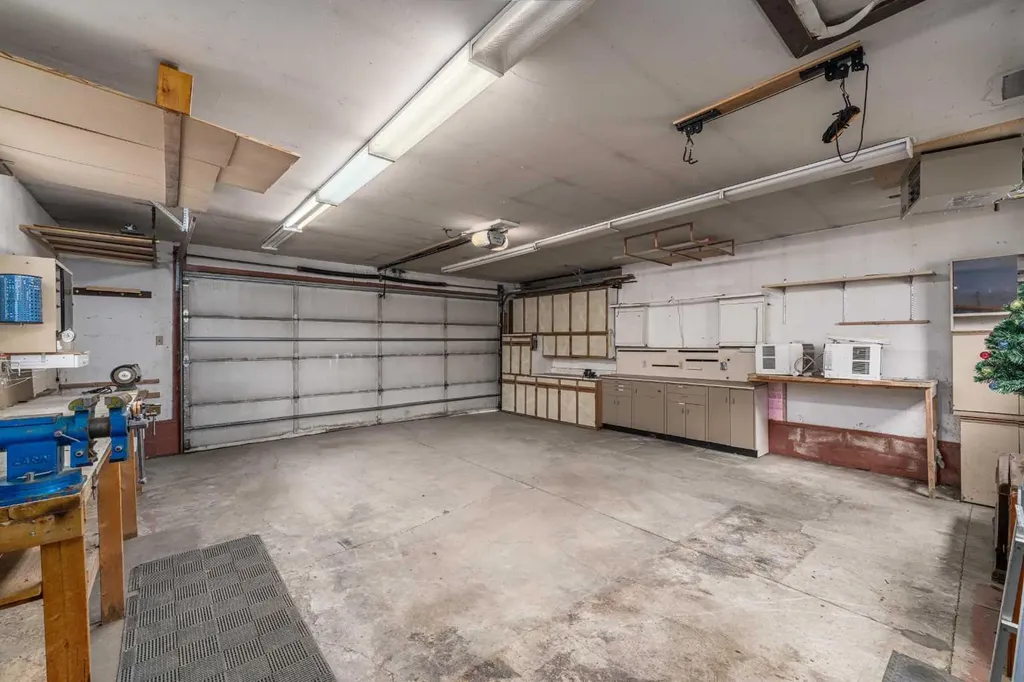 115 Ogden Way SE Calgary AB T2C 1V9