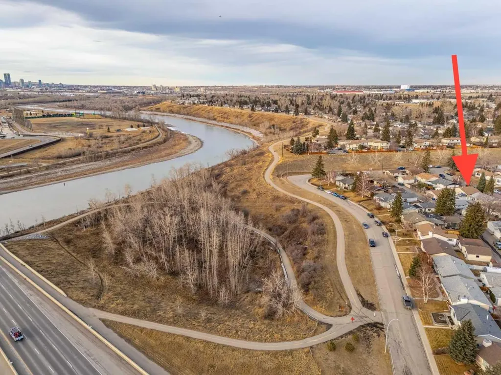115 Ogden Way SE Calgary AB T2C 1V9