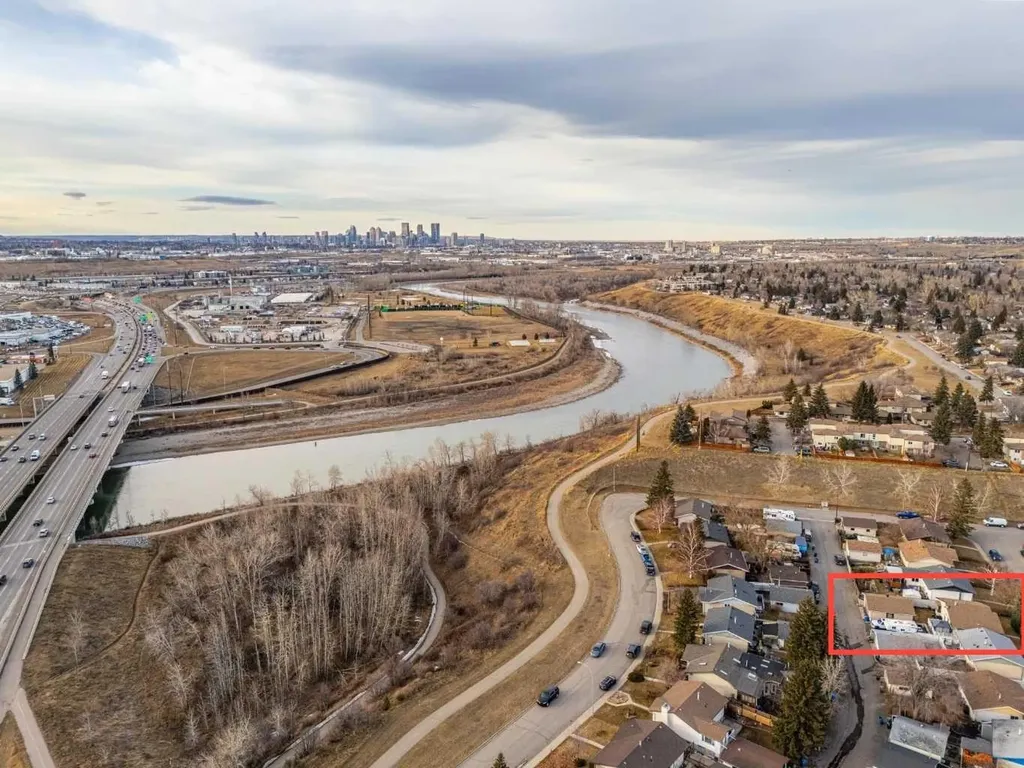 115 Ogden Way SE Calgary AB T2C 1V9