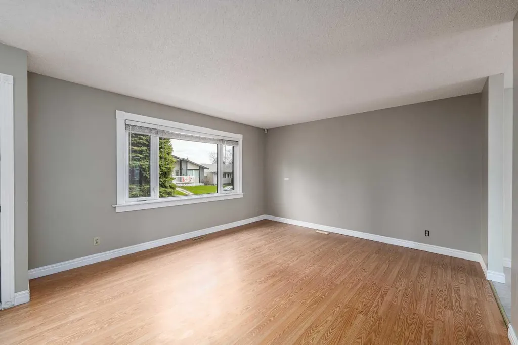 115 Ogden Way SE Calgary AB T2C 1V9