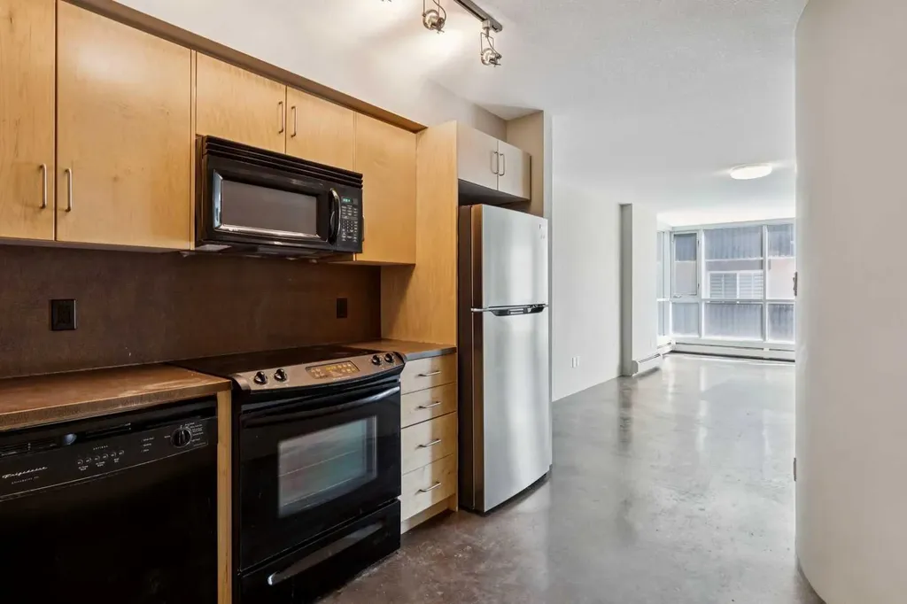 188 15 Avenue SW Calgary AB T2R 1S4